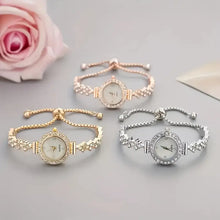 Elegant Women'S Quartz Watch with Sparkling Rhinestone Accents