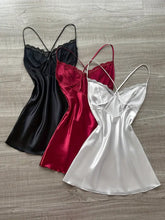 Women's Lace Splicing V-Neck Sexy Nightgown